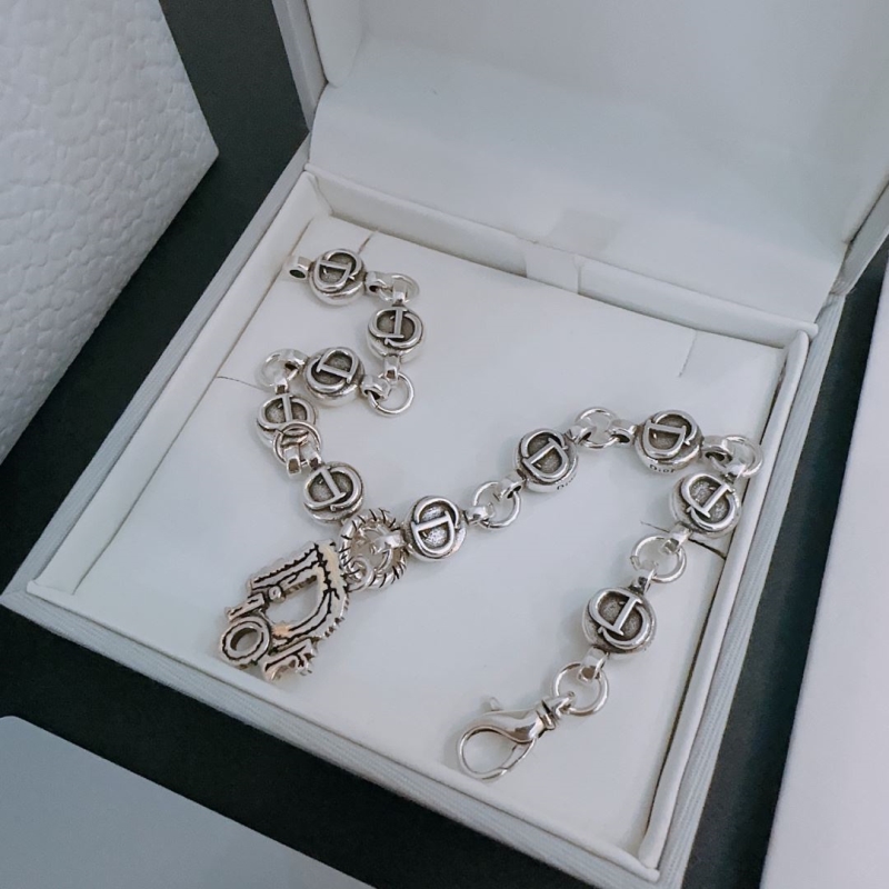 chr1st1an D10r necklaces